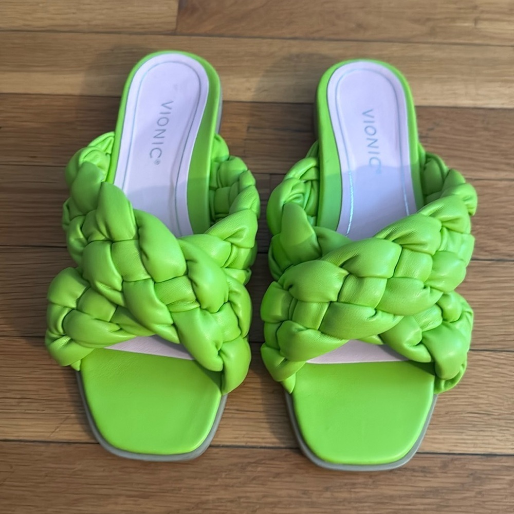Vionic Kalina slide size 8 EUC